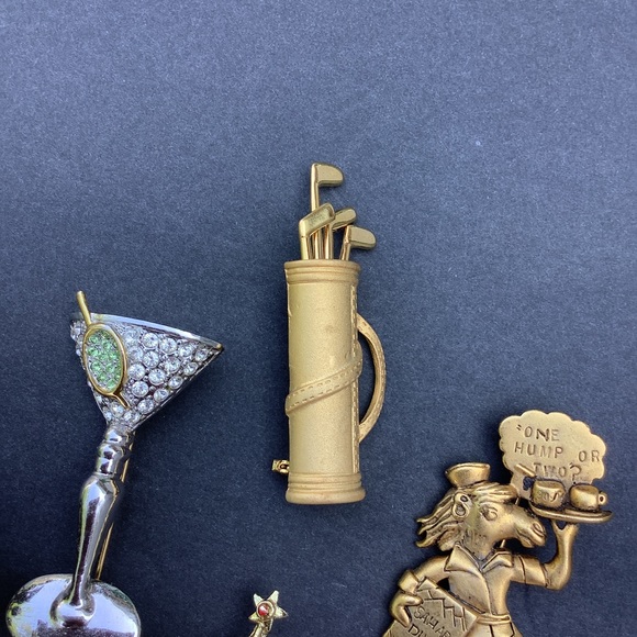 Vintage Happy Lucky Brooch Lot - Picture 5 of 7